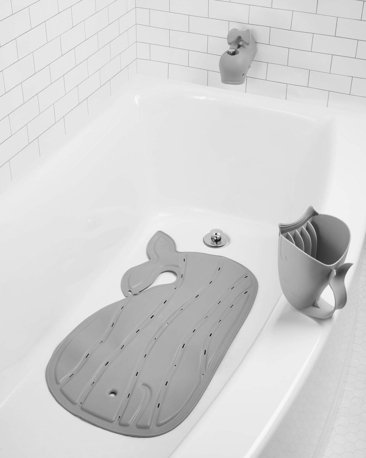 Moby Waterfall Bath Rinser - Grey - Image 2