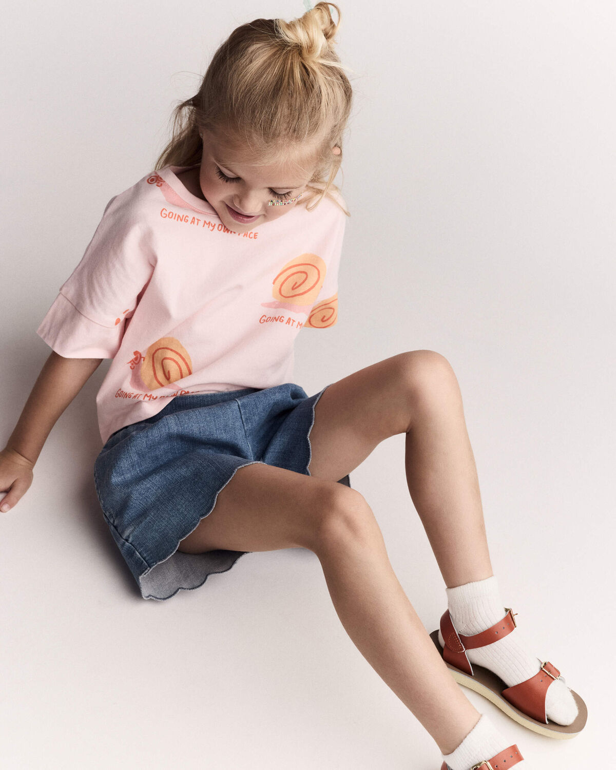 Toddler Girl Scalloped Shorts in Denim - Image 5
