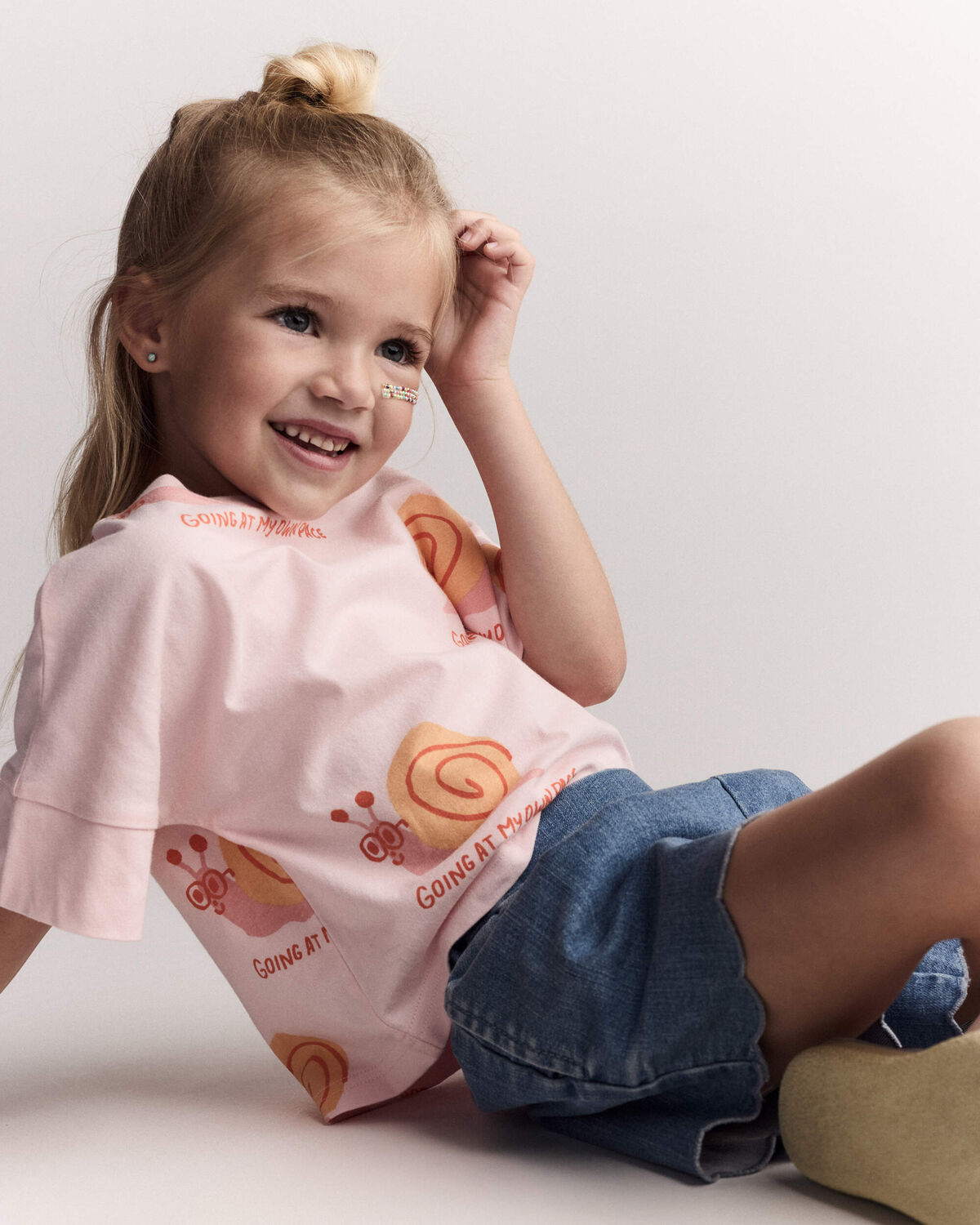 Toddler Girl Scalloped Shorts in Denim - Image 3