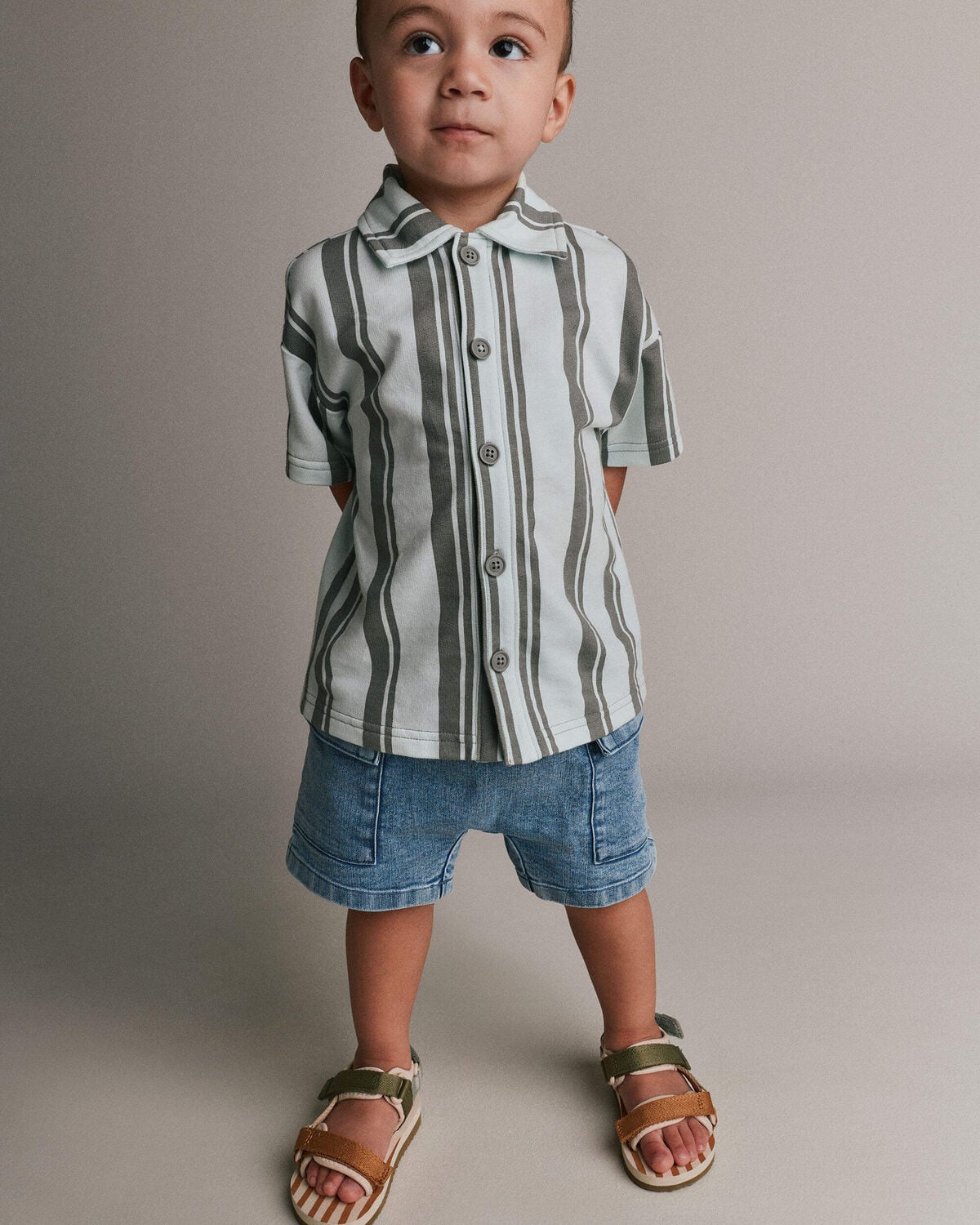 Toddler Boy Cargo Shorts in Denim - Image 3