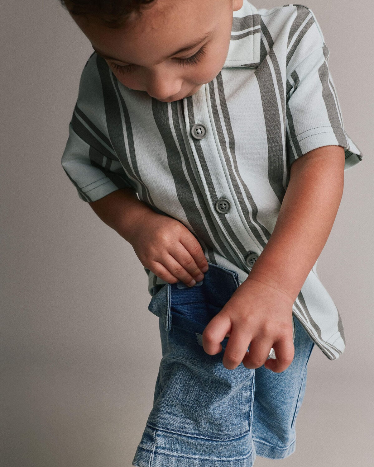 Toddler Boy Cargo Shorts in Denim - Image 4