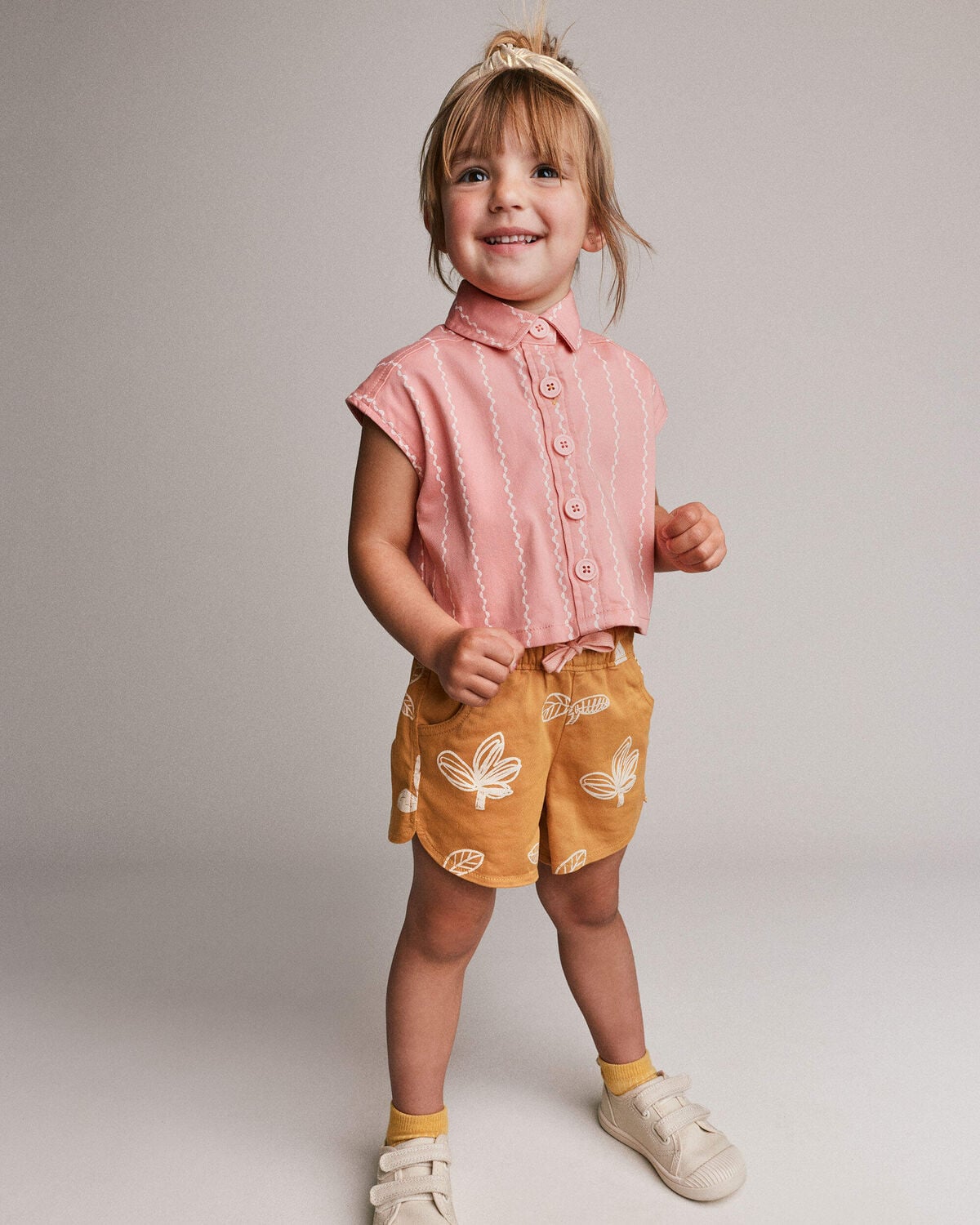 Toddler Girl Sleeveless Button-Down Top in Stripes - Light Pink - Image 3