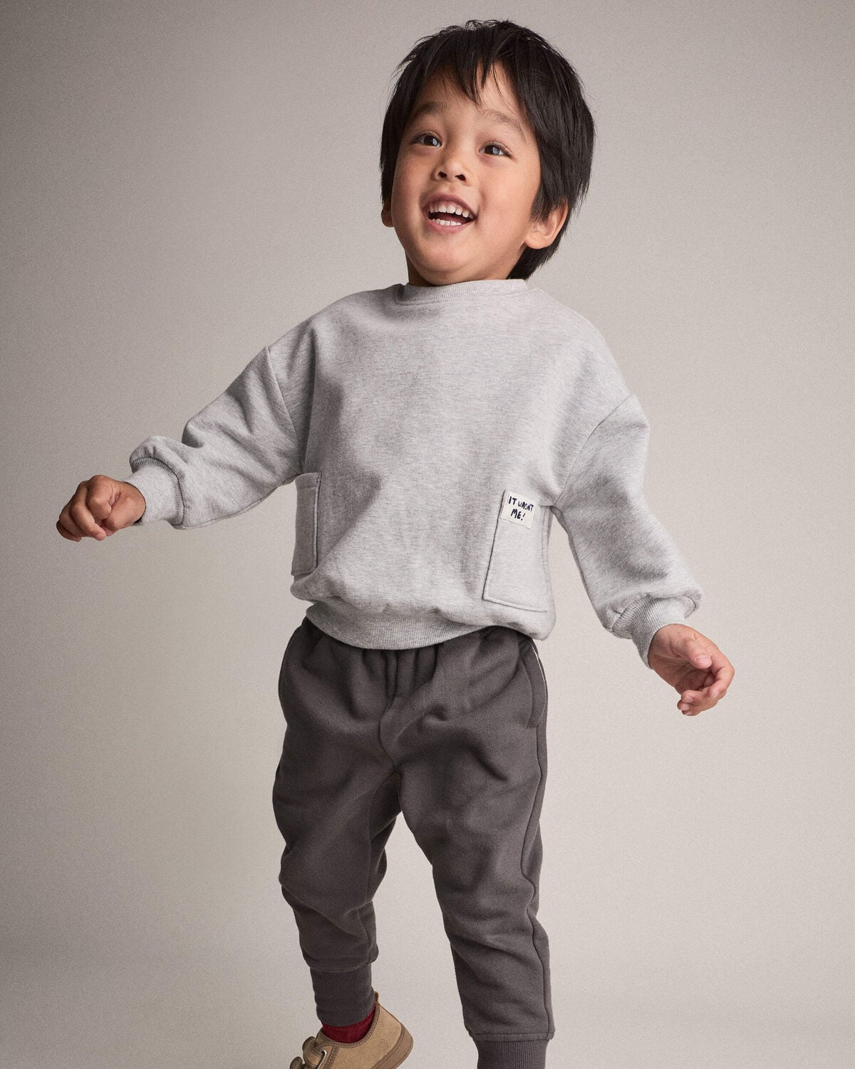 Toddler 'It Wasn't Me!' Otter Sweatshirt™ with Pockets - Heather Grey - Image 3