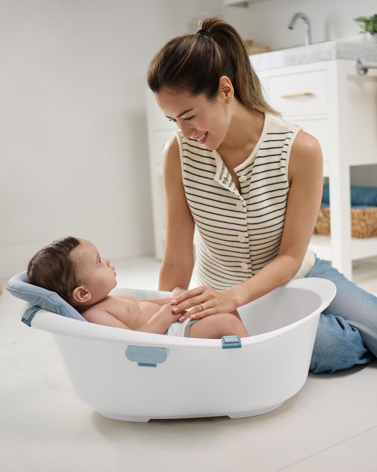 Wave 4-in-1 Baby Bath Tub - Image 4