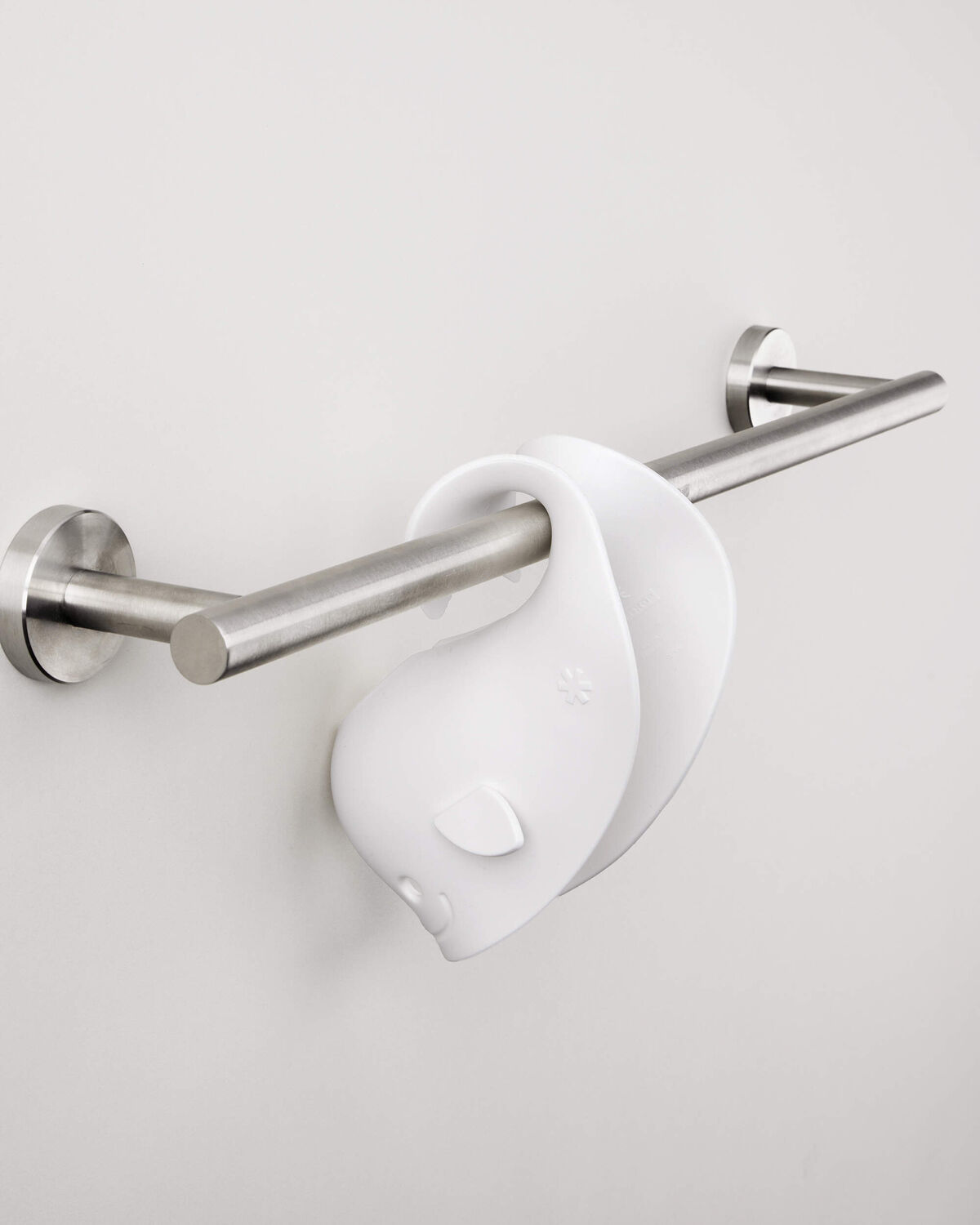 Moby Bath Spout Cover - White - Image 4